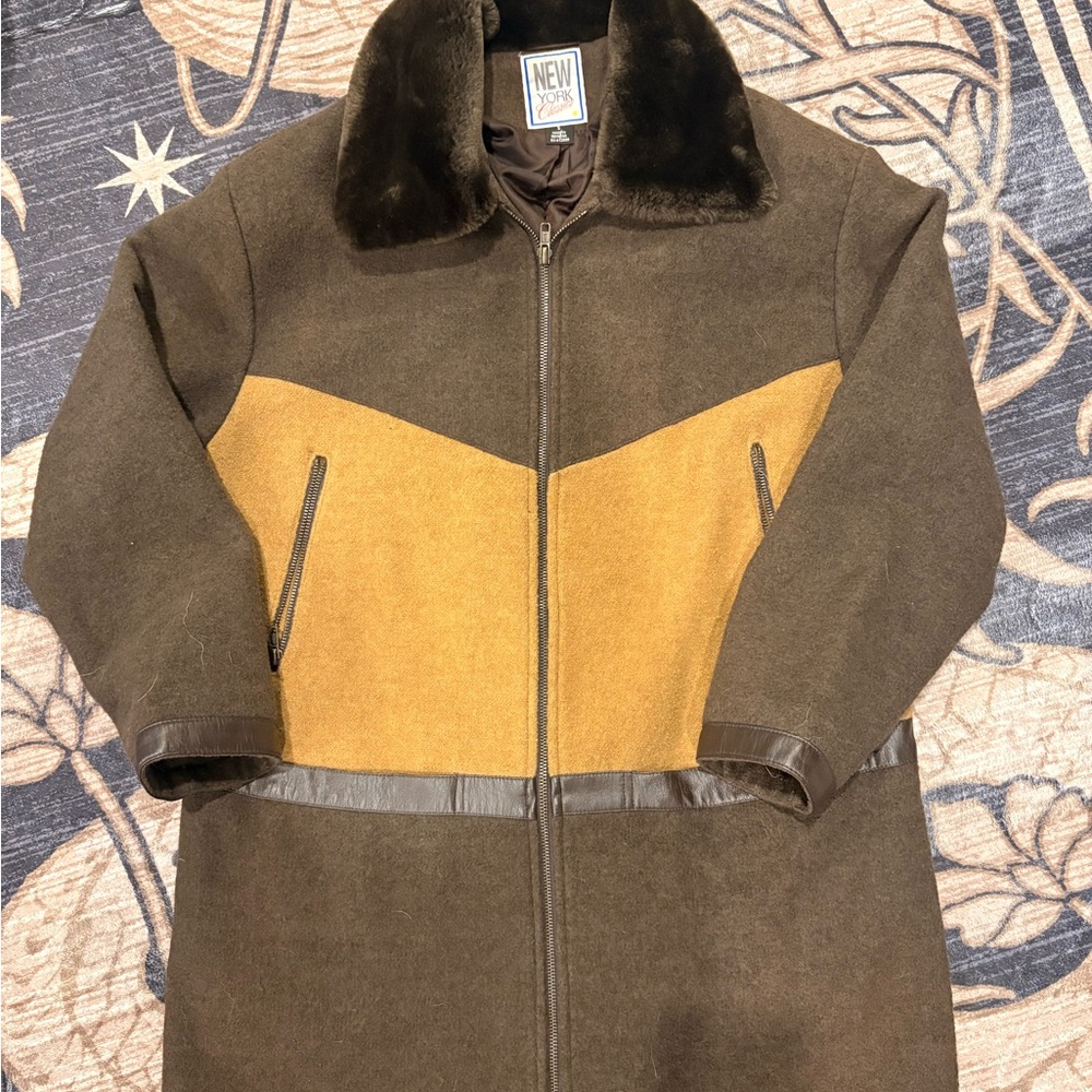 Vintage New York Classics Women’s Dark Brown Coat with Faux Fur Collar